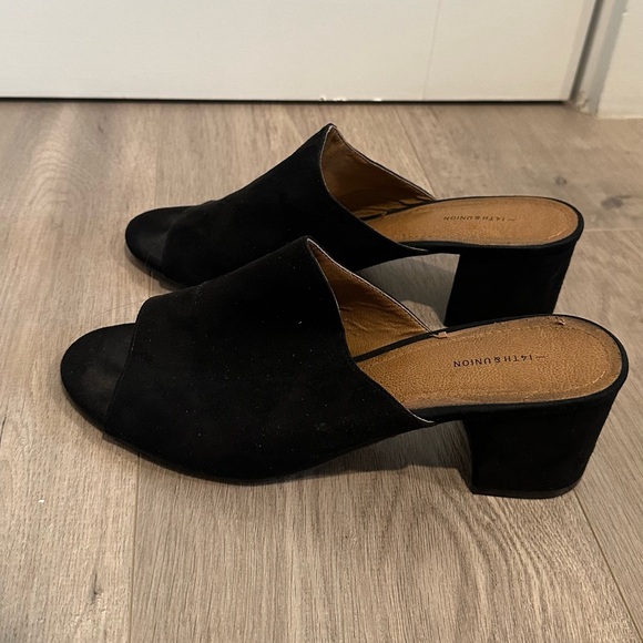 Velvet mules - Picture 3 of 3